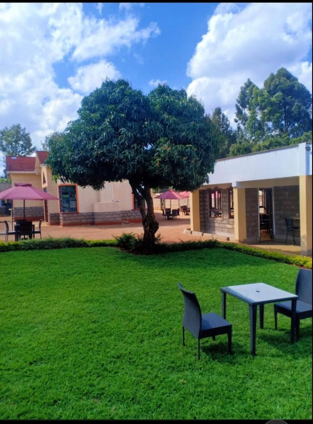 The Peak Meadows Hotel Nyeri Buitenkant foto